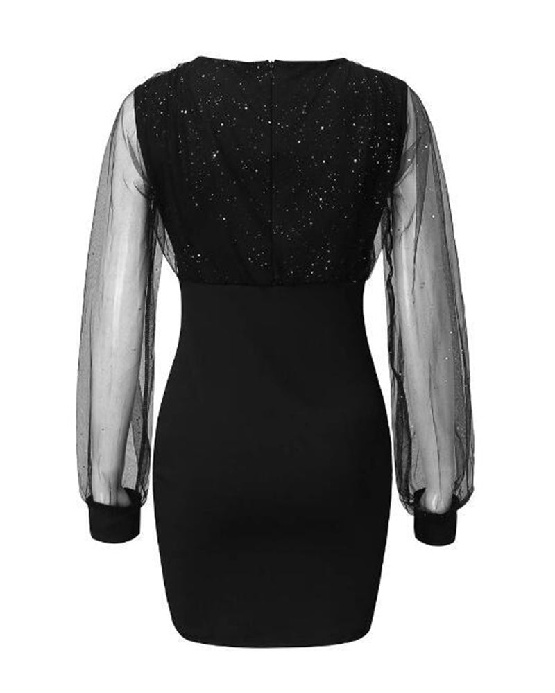 Robe avec maille et col en V