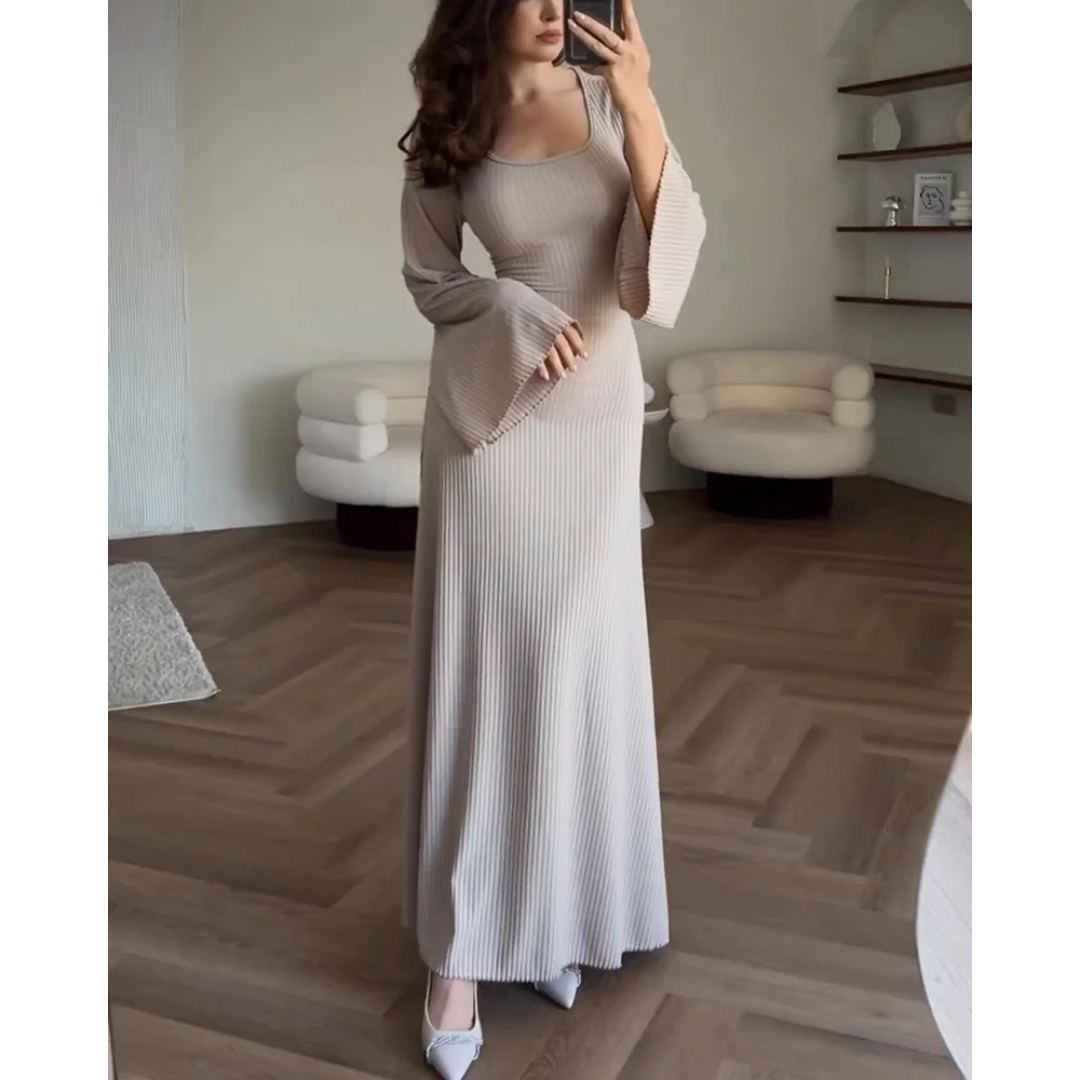 Antoinette | Robe Longue en Maille Côtelée avec Manches Évasées pour Femme