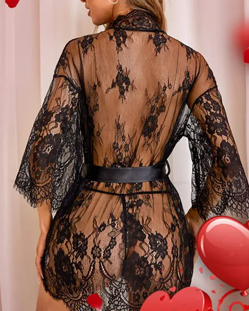 Pyjama élégant en dentelle de couleur unie