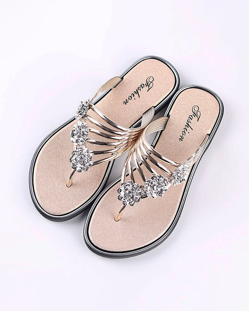 Tongs à la mode en strass floral