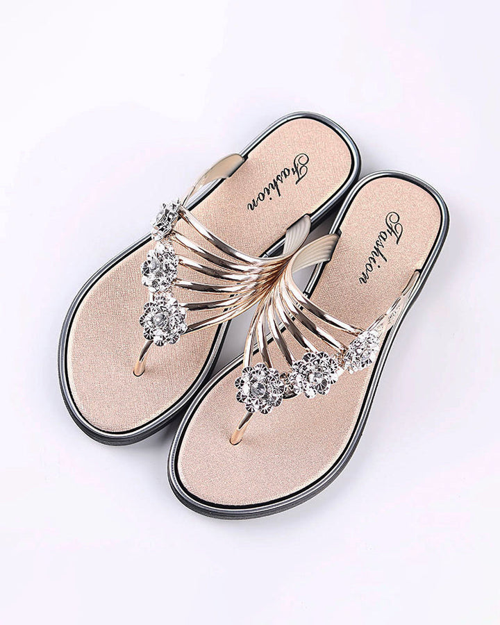 Tongs à la mode en strass floral