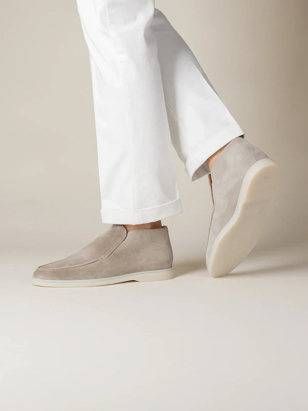 Mocassins de ville en suède gris clair pour homme