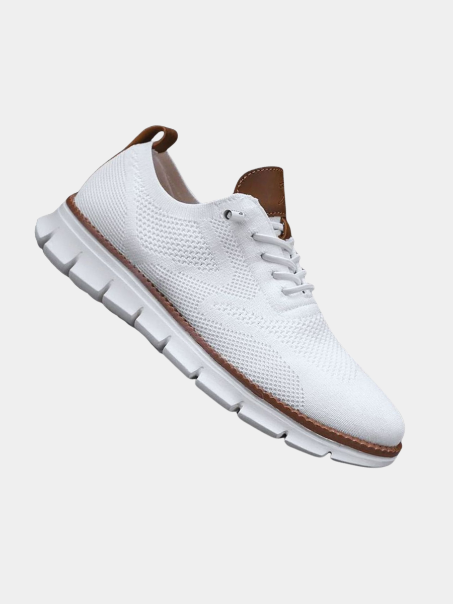 Chaussures de marche - vue de profil
