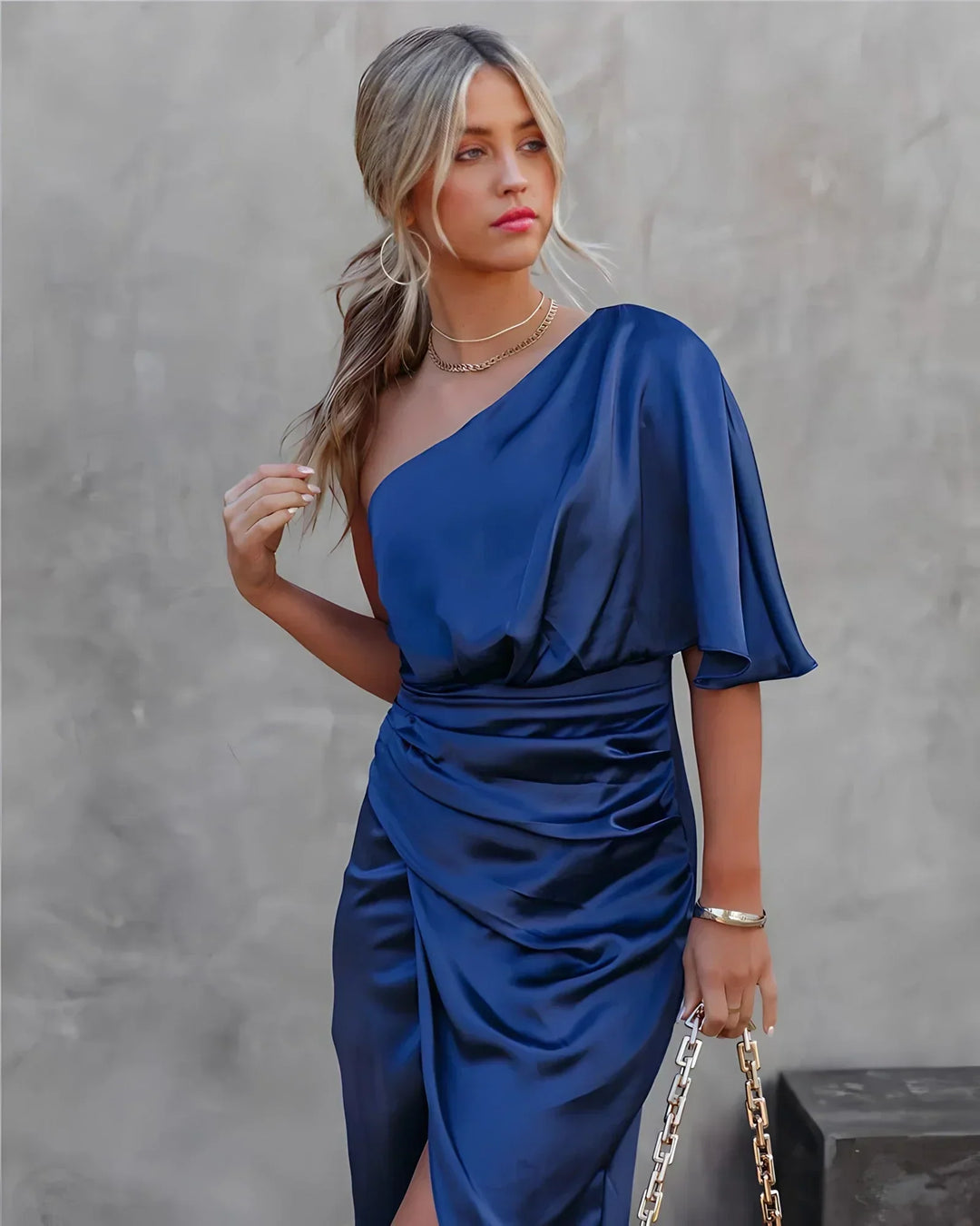 Robe midi asymétrique drapée pour femmes – Cortney