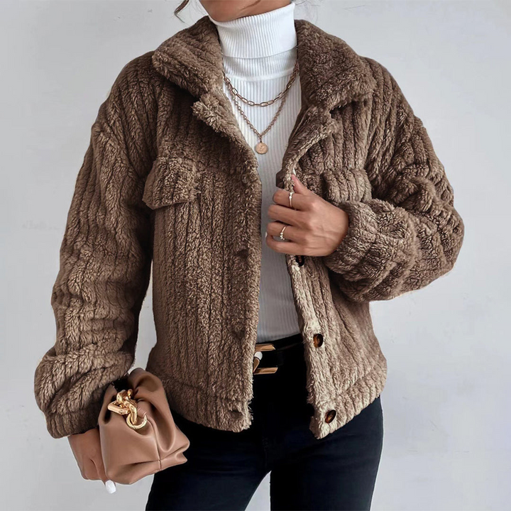 Mireille | Manteau en peluche à coupe courte et stylée pour femme