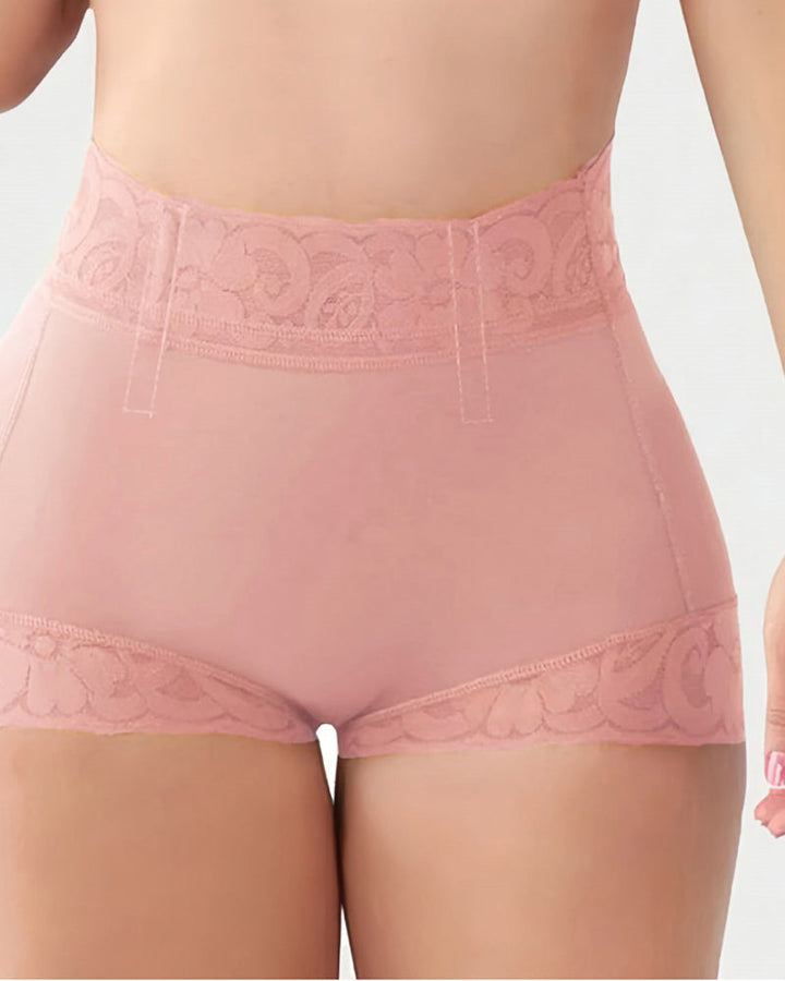 Culotte courte en dentelle avec effet gainant pour le ventre